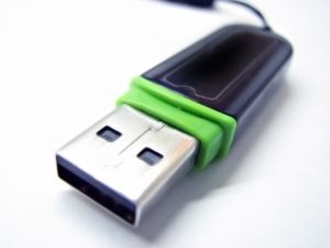 845473_memory_stick_3 845473_memory_stick_3